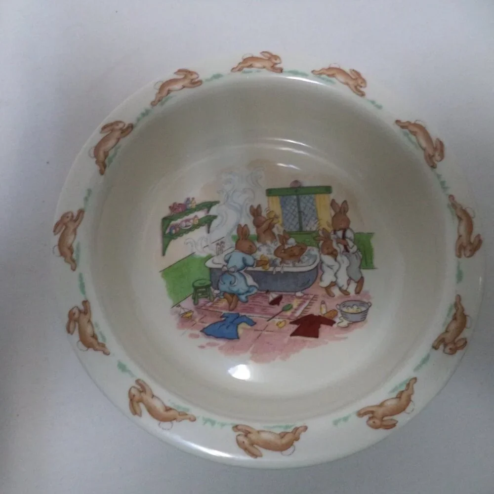 Royal Doulton mint chip